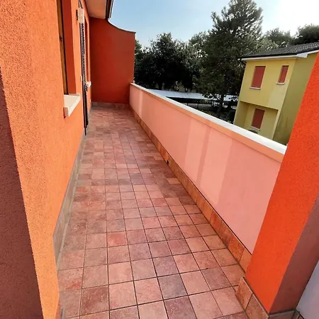 Lägenhet Flat In A House With Shared Pool