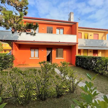 Flat In A House With Shared Pool *