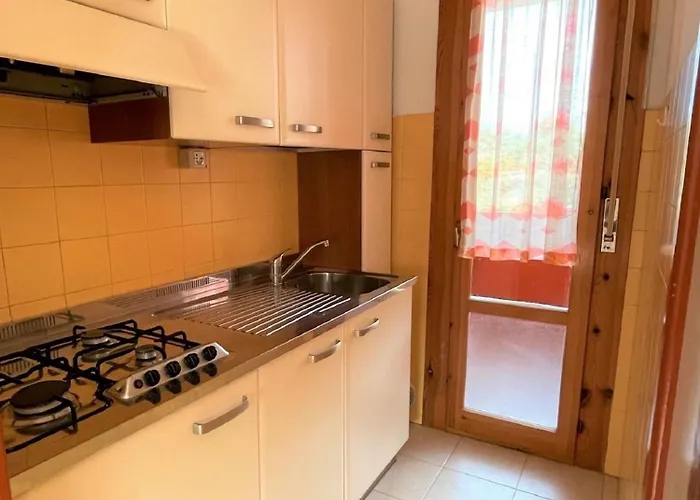 Flat In A House With Shared Pool Apartment