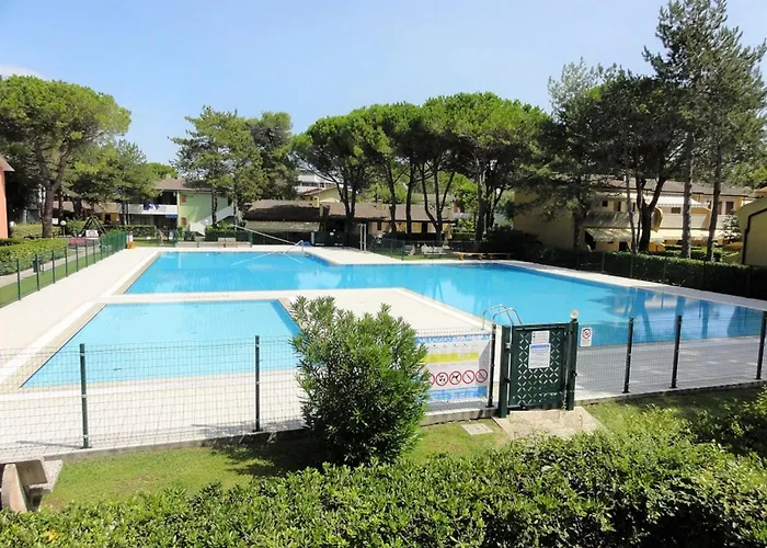 Flat In A House With Shared Pool Bibione