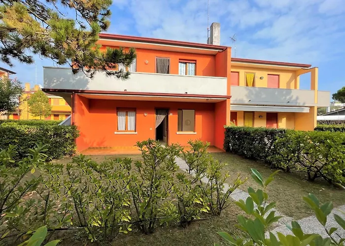 Flat In A House With Shared Pool *