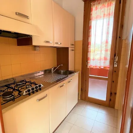 Flat In A House With Shared Pool شقة