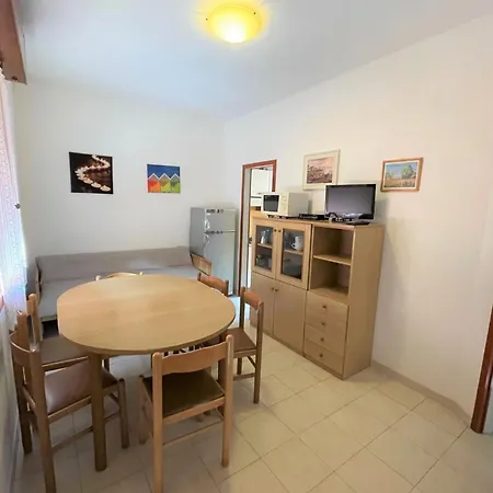 Flat In A House With Shared Pool بيبيوني