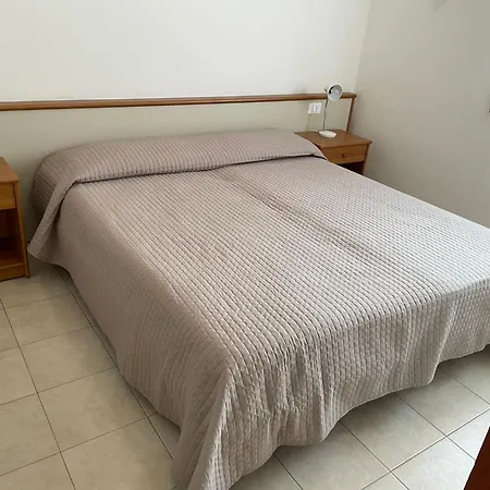 Flat In A House With Shared Pool شقة بيبيوني