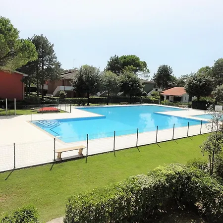 شقة Flat In A House With Shared Pool