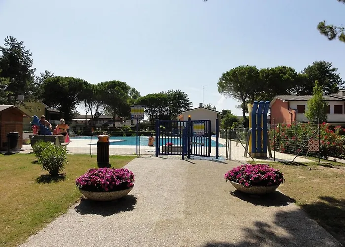 Daire Flat In A House With Shared Pool Bibione